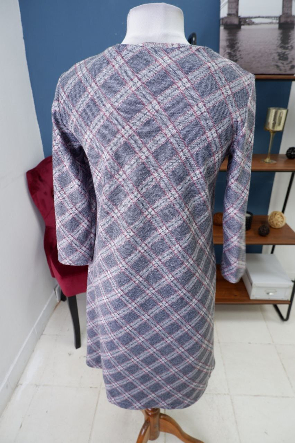 Платье плотное 46 размер