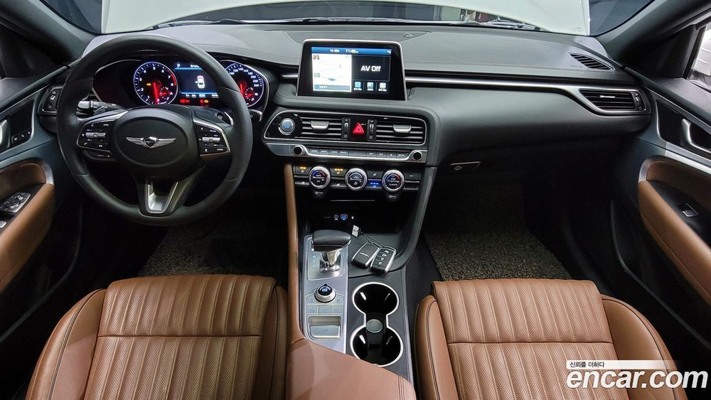 Genesis G70 2.0T AWD (11.2019)