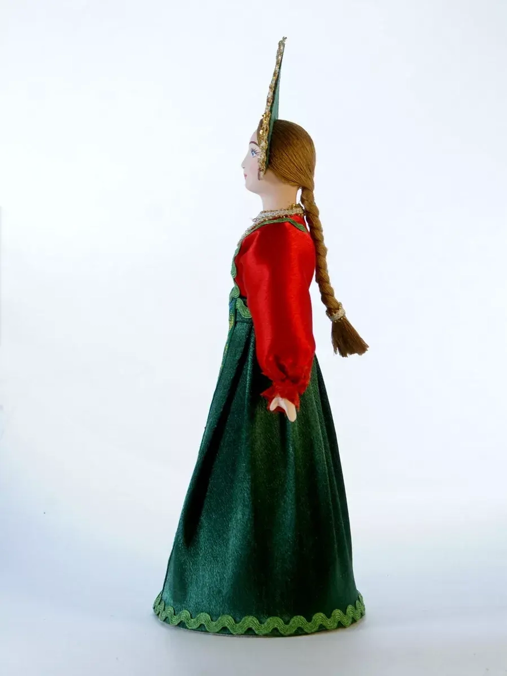Кукла коллекционная Костромичка в праздничном костюме