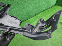 Кронштейн левый Mercedes GLE V167 (2018-2024) AMG