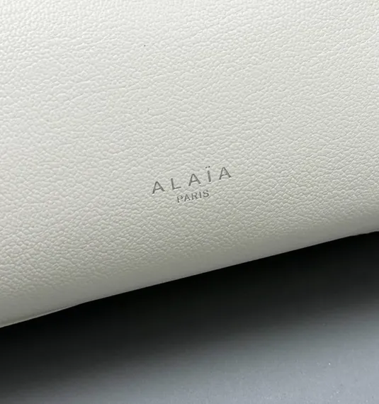 Сумка ALAIA LE TECKEL MEDIUM из натуральной кожи