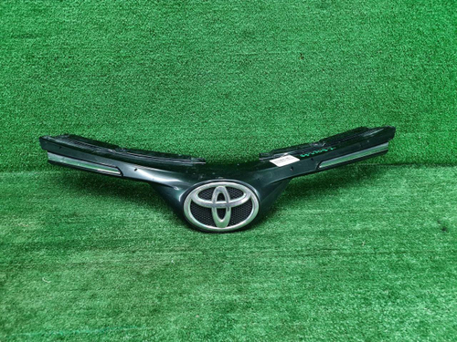 Решетка радиатора Toyota RAV 4 ca40 (2015-2019)