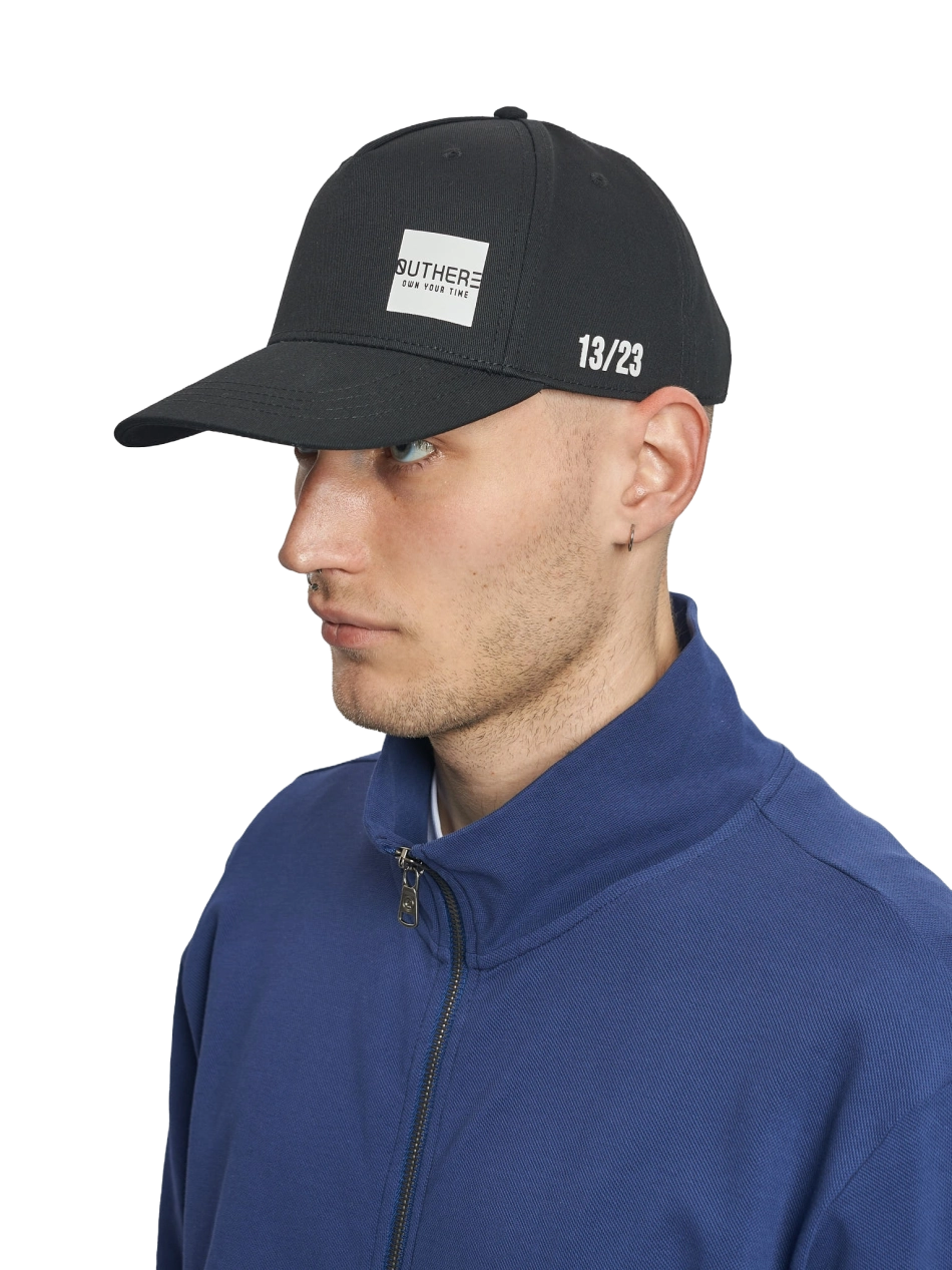 Бейсболка M OUTHERE