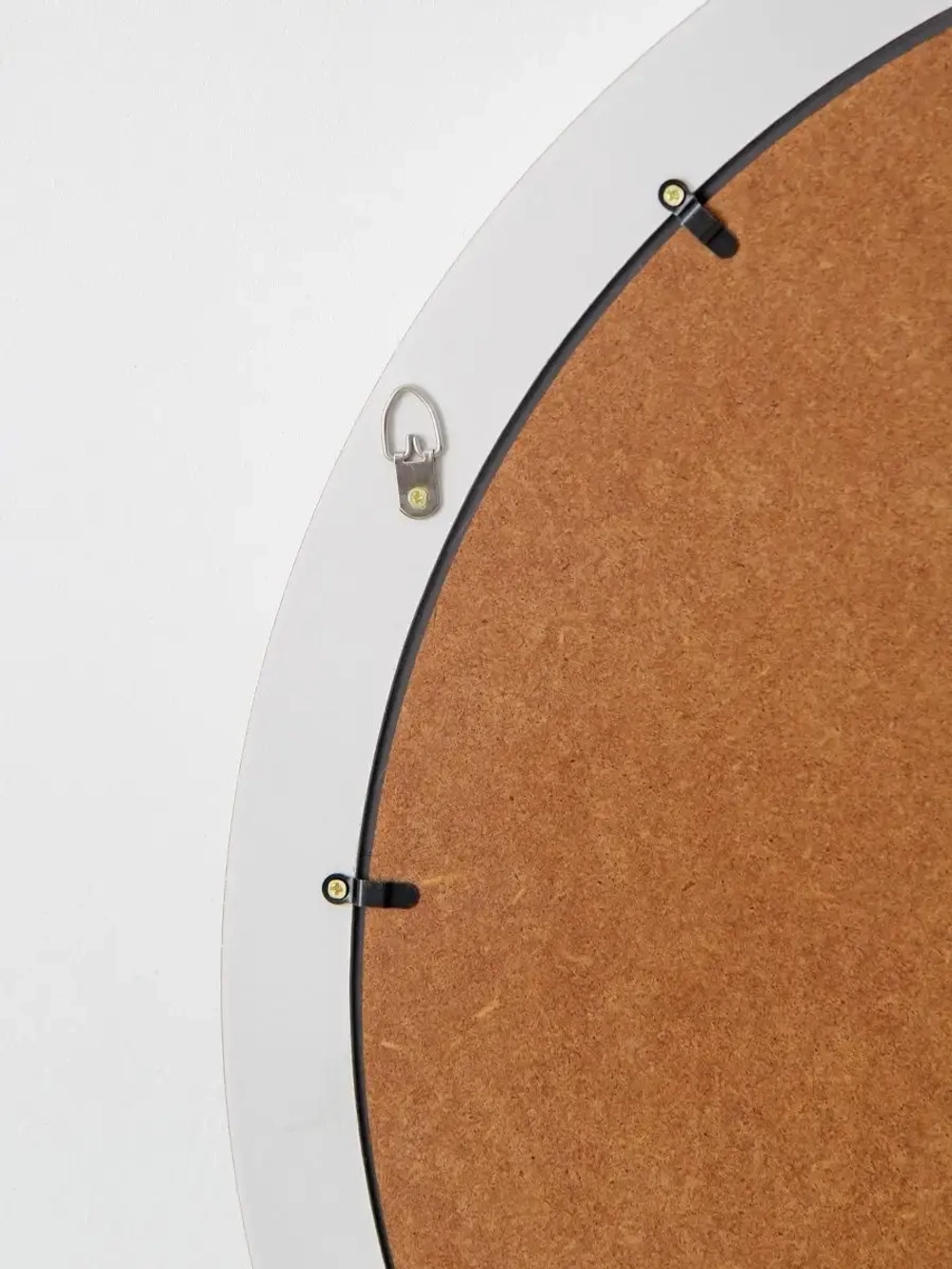 Зеркало настенное для прихожей 57 см