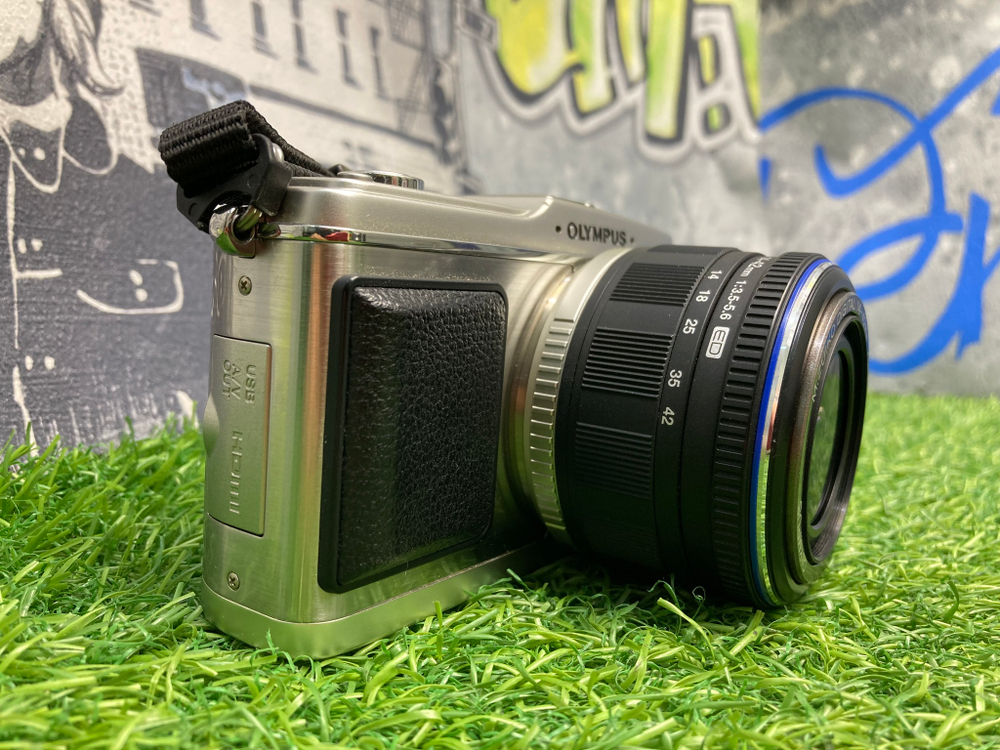 Olympus Pen E-P1 kit 14-42mm 3.5-5.6