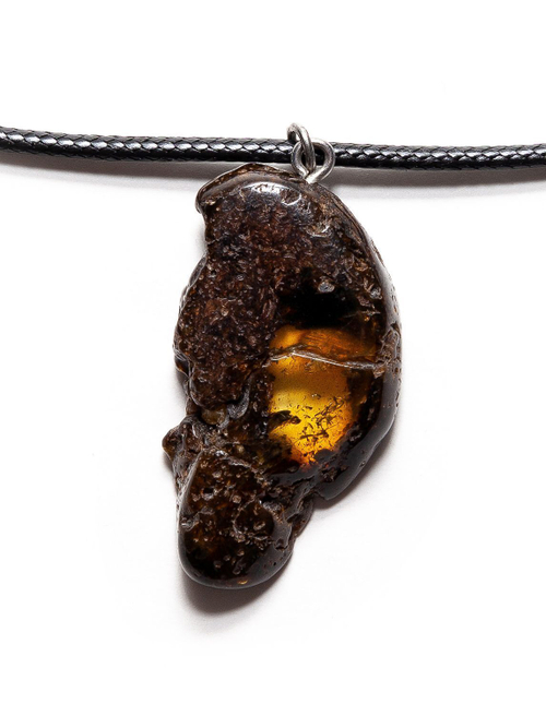 Кулон из янтаря натурального на кожаном шнурке (55 см), длина кулона 4 см