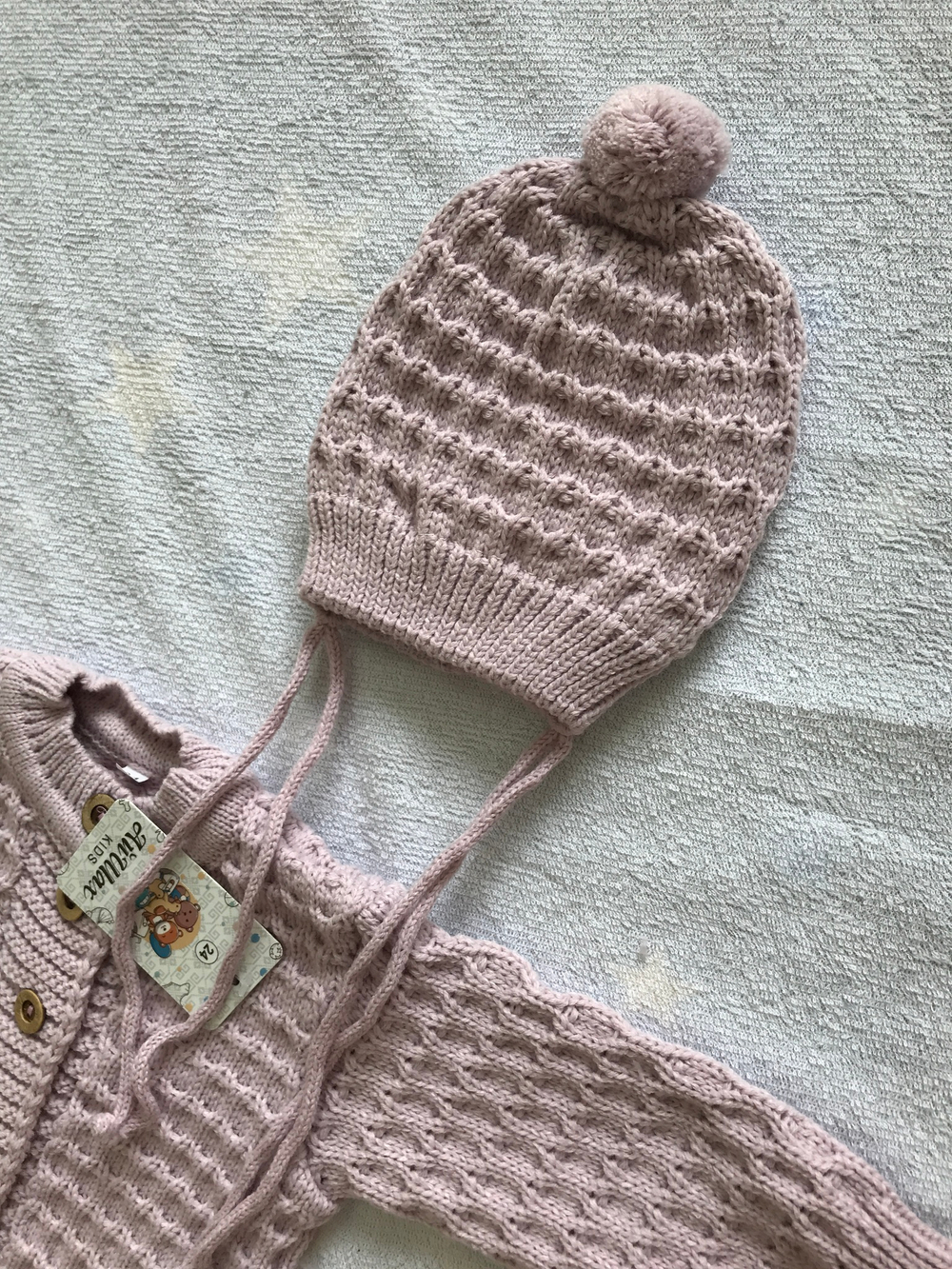 Комплект на выписку вязаный "АйШах" с шапкой и комбинезоном р.24 (Цвет: Черный, Размер: 80)