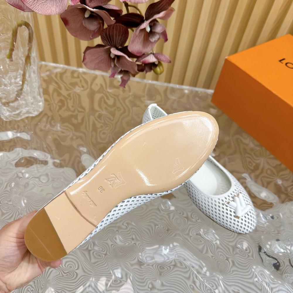 Louis Vuitton Shake Flat Ballerina (2 colors)