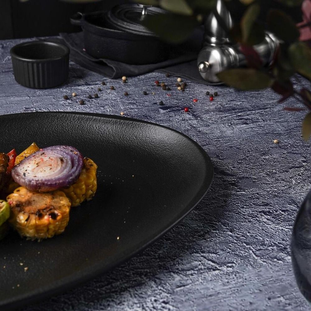 Блюдо овальное 33*25 см h2,7 см Smooth   P.L. Proff Cuisine [1]