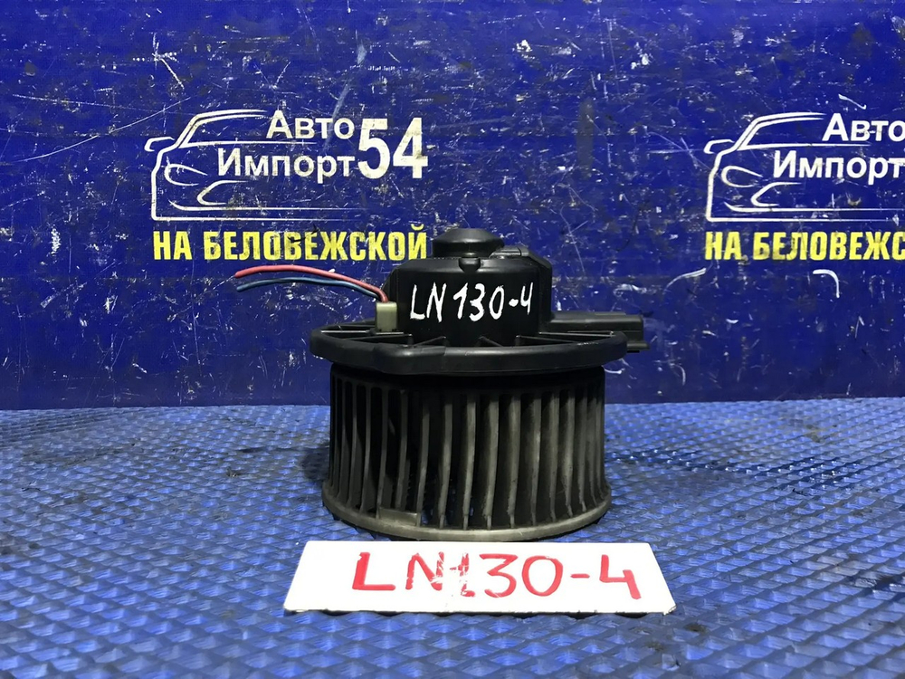 Моторчик печки TOYOTA HILUX SURF 1992