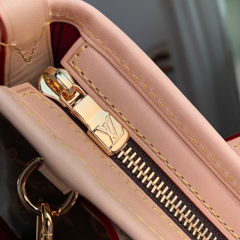 Louis Vuitton Neverfull BB