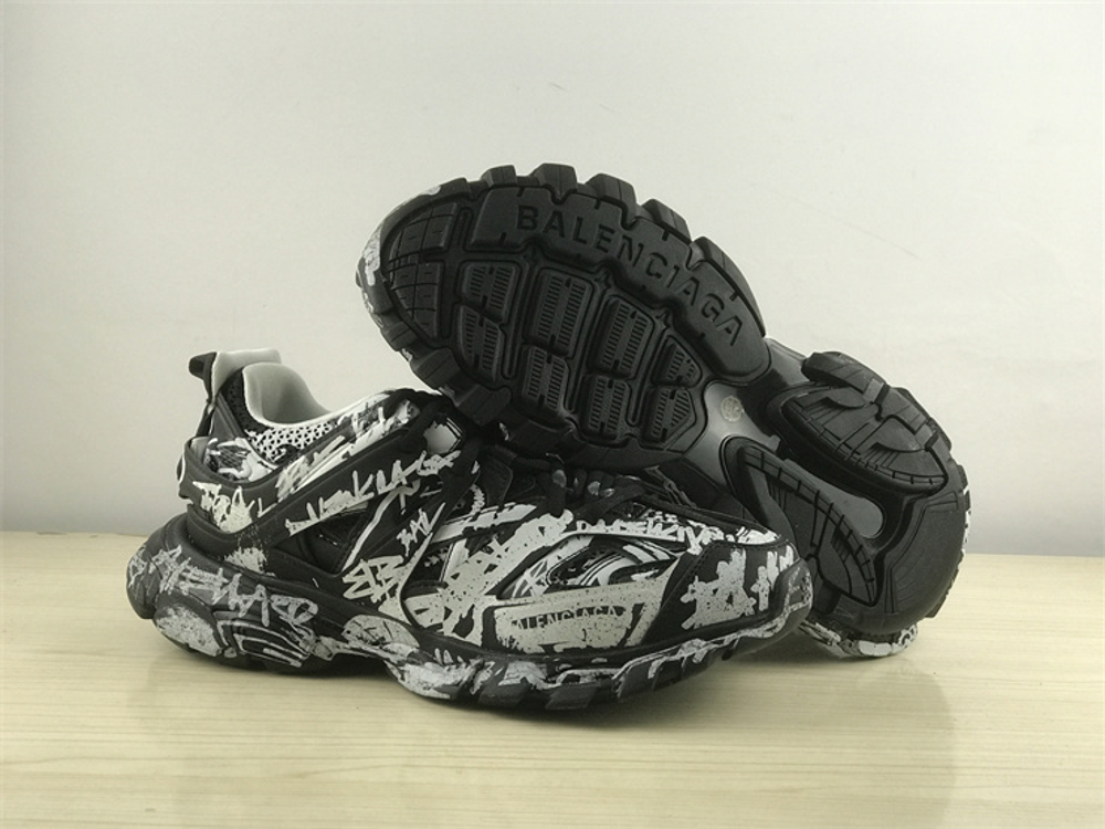 Balenciaga Track Sneaker 542023-W3RRA-1090