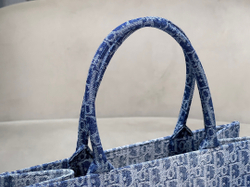 Christian Dior Book Tote 36 cm