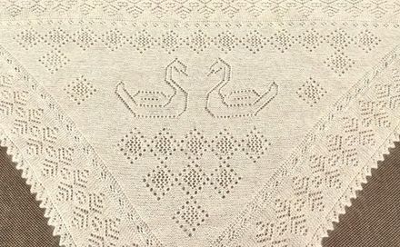 Косынка Лебеди белая