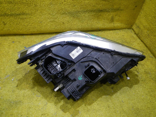 Битая Фара левая BMW X1 F48 (2015-2019) LED