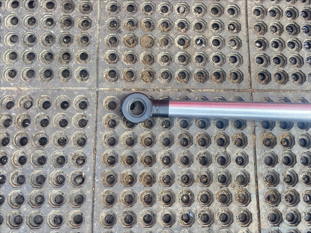 Цилиндр подъема кабины 2024г