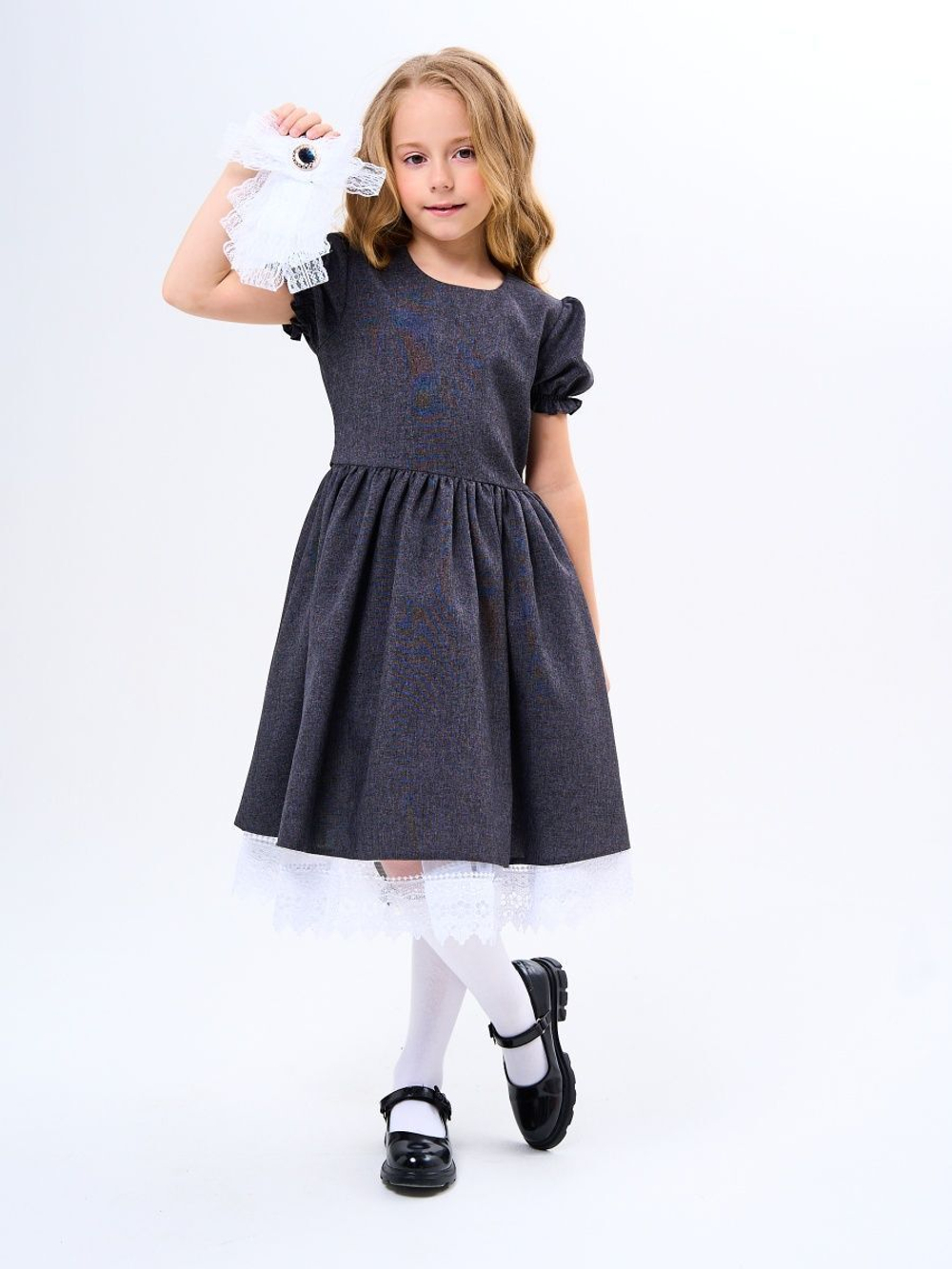 Школьное платье для девочки с кружевом