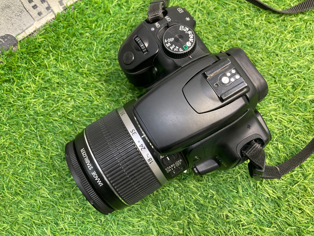 Canon EOS 400D kit EF-S 18-55mm 3.5-5.6 IS