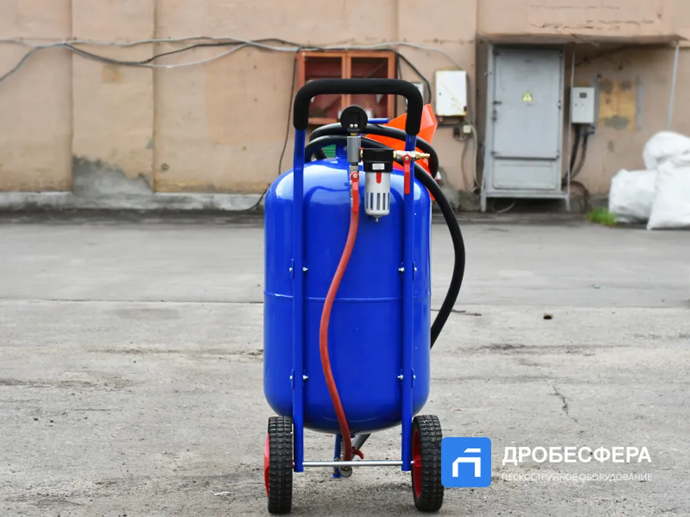 Пескоструйный аппарат AE&T 76л T06520