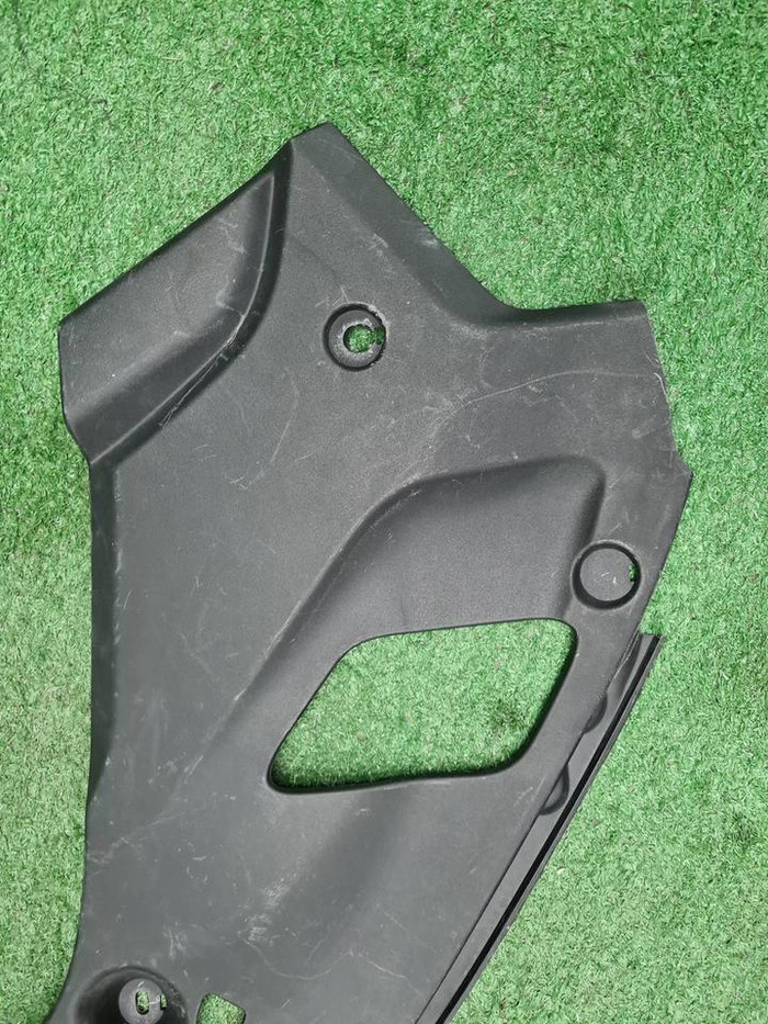 Кожух моторного отсека RH BMW 5er G30 (2017-2023)