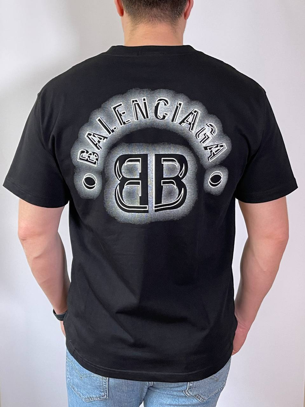 Футболка Balenciaga