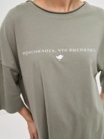 футболка в цвете хаки "приснилось, что выспалась"