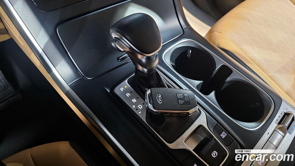 Kia Carnival (Sedona) 4 Generation 9-и местный Prestige (11.2020)