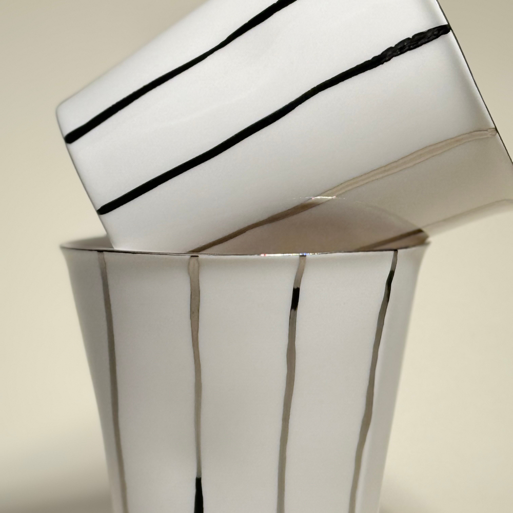 Стакан бумажный белый с полосками, золото, 220мл