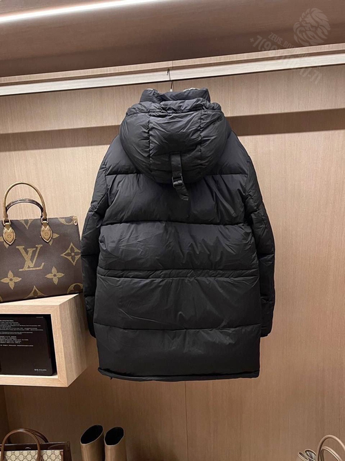 Пуховик Burberry