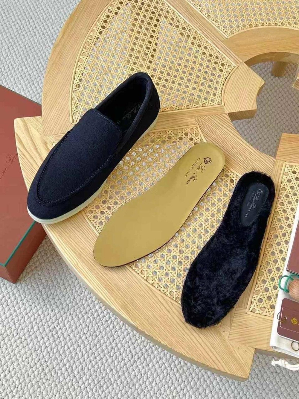 Лоферы Loro Piana Summer Walk с мехом