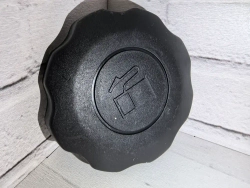 Крышка топливного бака пластик 160F-188F GX120-GX390