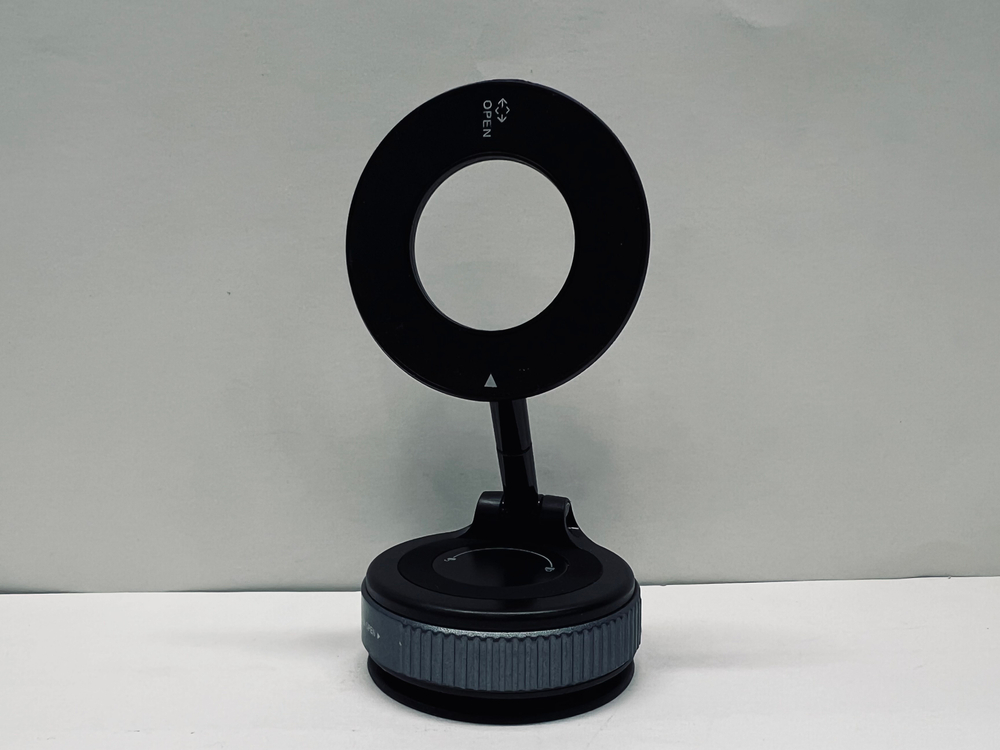 Держатель для телефона автомобильный в машину, стекло или панель, на присоске + магнит, K007, МагниТО-D (1 шт.)