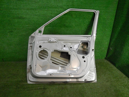 Дверь передняя правая Skoda Fabia 2 (2007-2014)