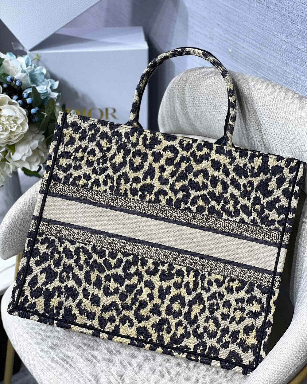 Christian Dior Book Tote 42 cm