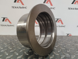 Втулка 195-50-41140