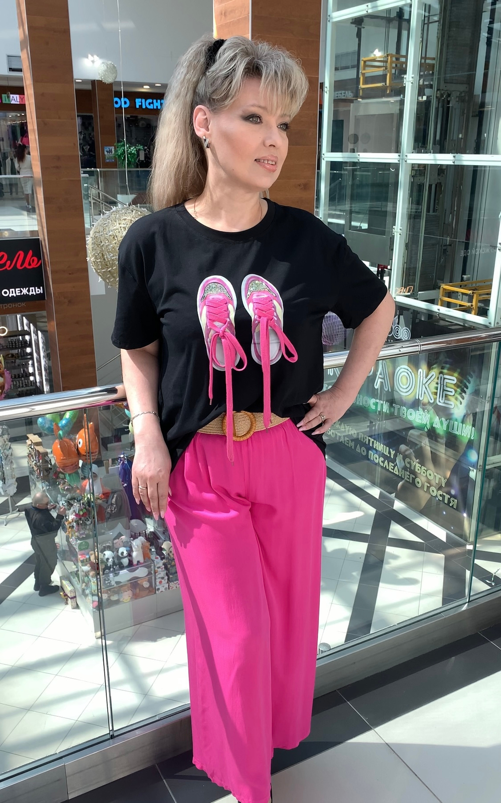 Тонкие брюки-палаццо на резинке с ремнем