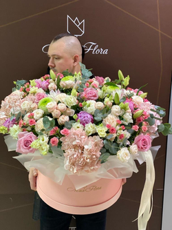 Букет в коробке М-22