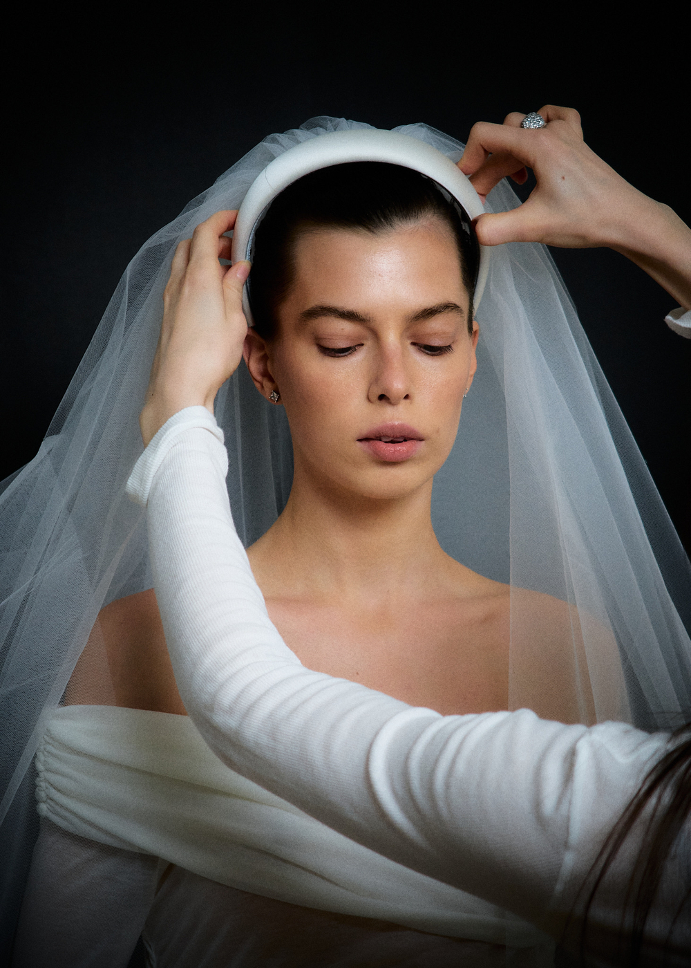 Фата белая на ободке