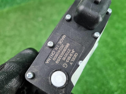 Кнопка открывания багажника Geely Monjaro (21-нв)