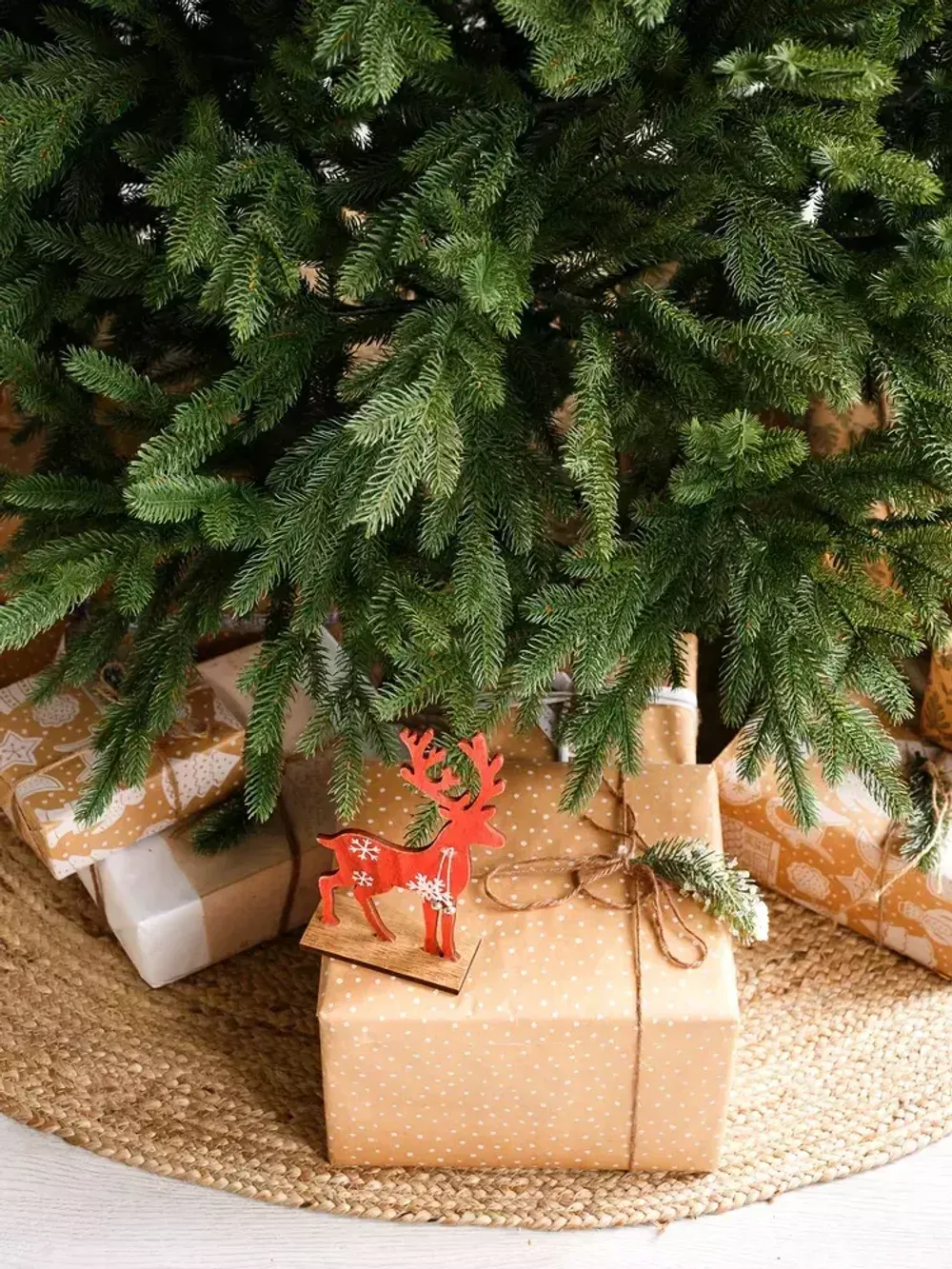 Искусственная ель «Берген» (Литая хвоя) 210 см / 2.1 м