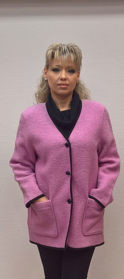 Теплый шерстяной удлиненный жакет