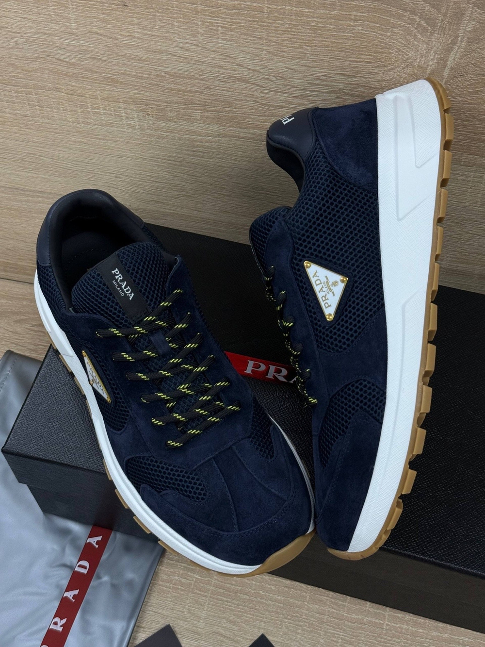Кроссовки Prada