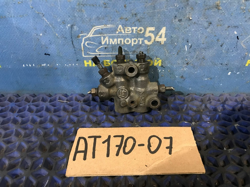 Распределитель тормозной TOYOTA CORONA 1991