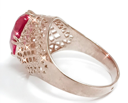 Ювелирное кольцо из серебра 925 пробы с позолотой,вставка рубин