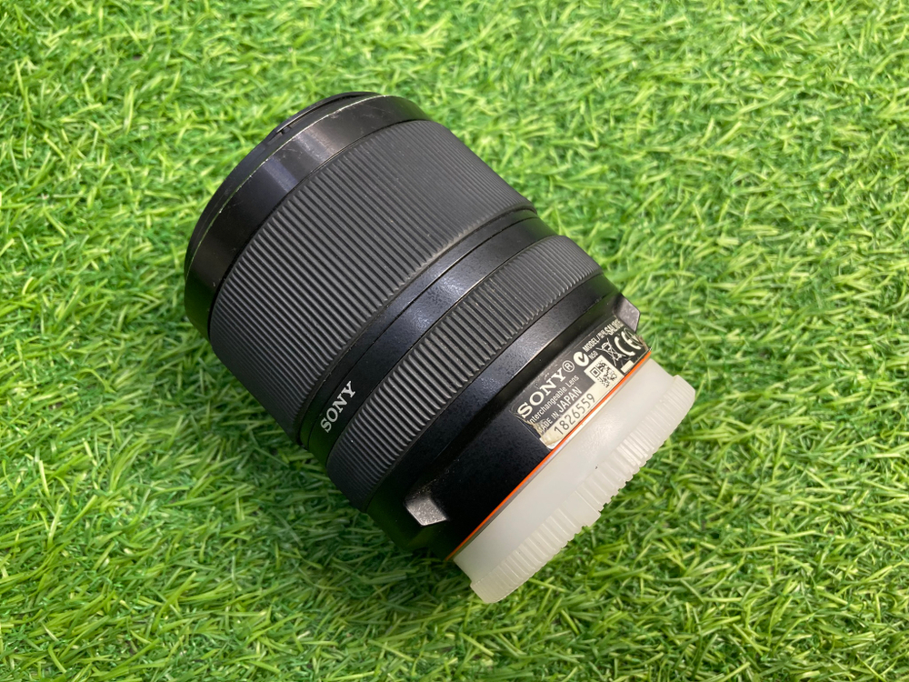 Sony DT 18-135mm 3.5-5.6 SAM (SAL-18135 )