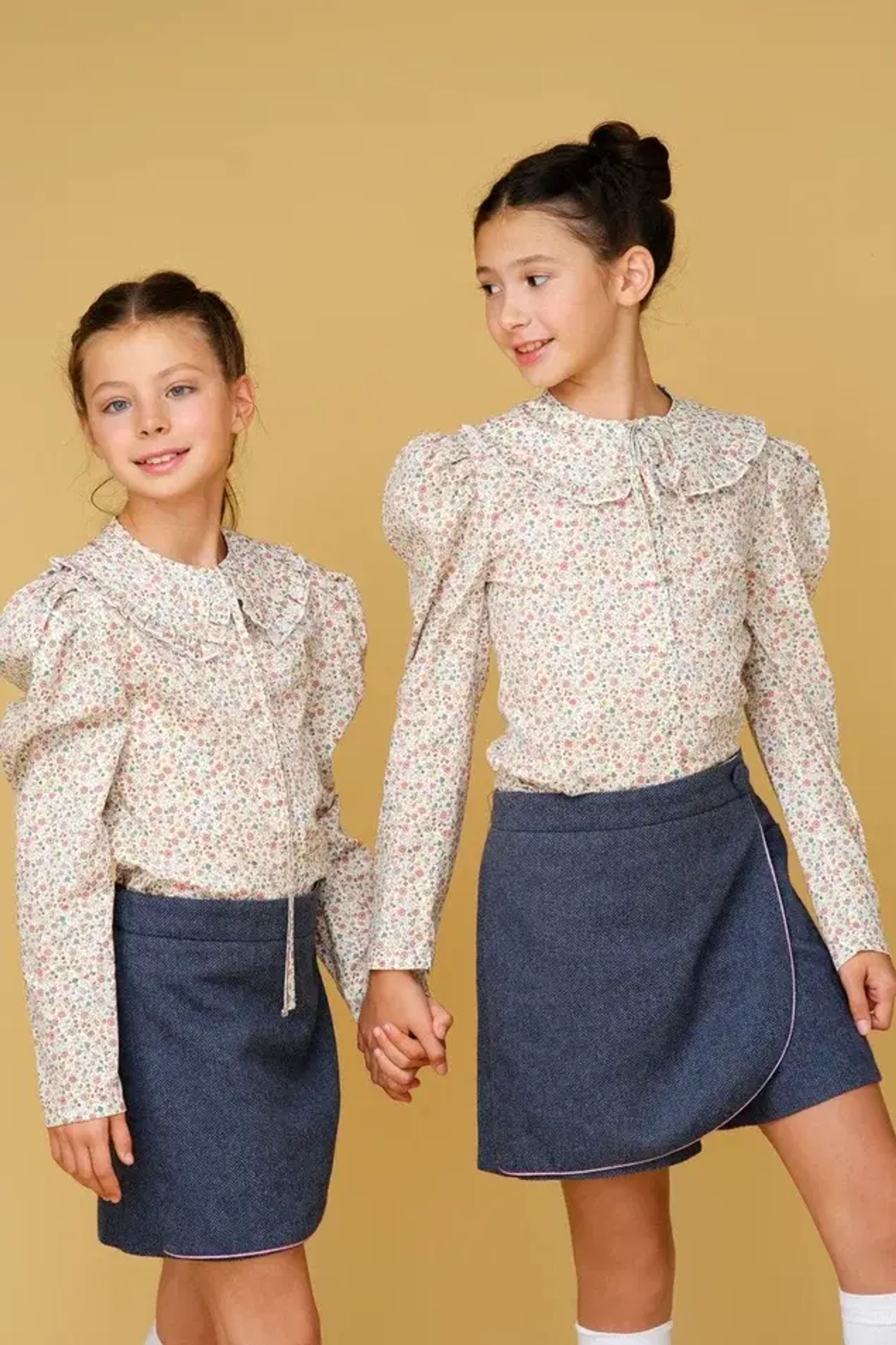 Юбка-шорты с розовым кантом