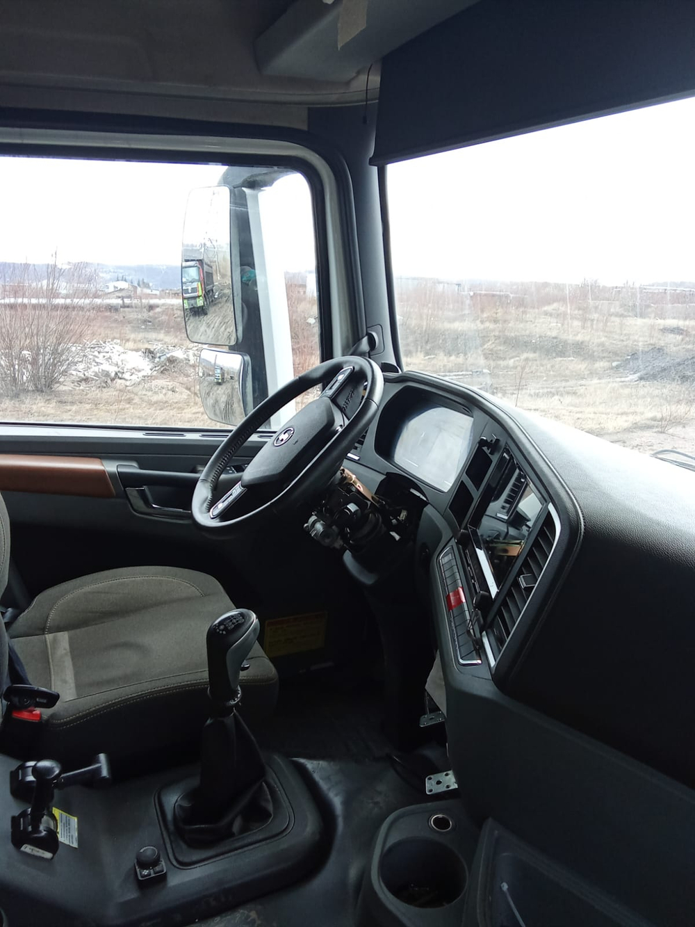 Shacman (Shaanxi) SX* 8x4 Самосвал SX33186V366 (Дизельный, 11,6 л, 423 л.с., МТ)