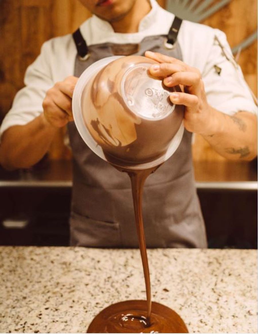 Можно сделать разные торты и удивить всех!