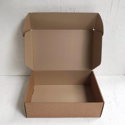 Коробка 32 х 22 х 10 см, бурая