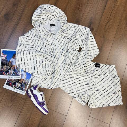 Костюм Balenciaga